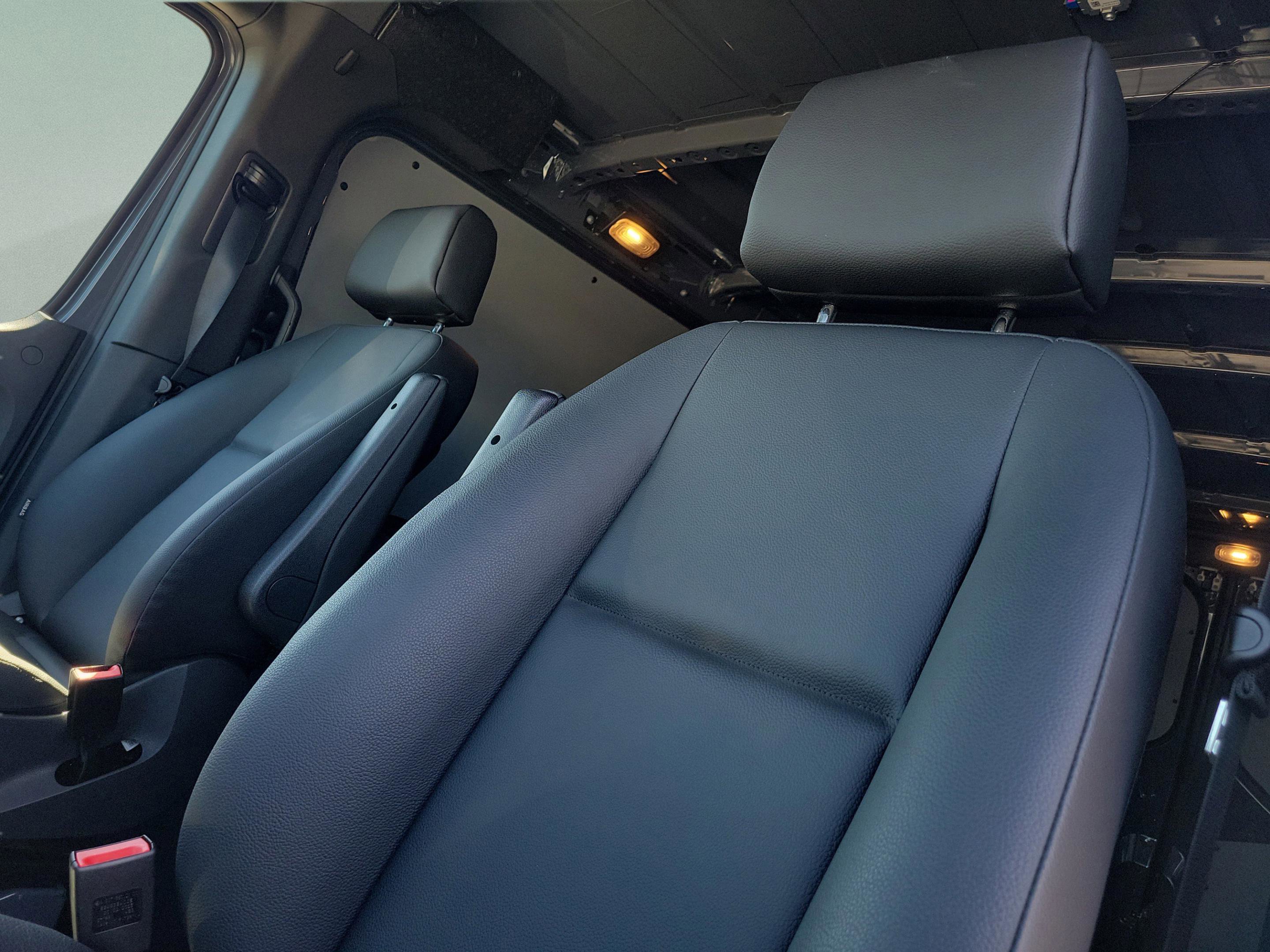 Used 2025 Mercedes-Benz Sprinter 2500 image 17