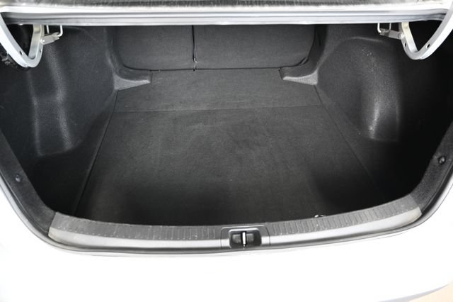 Used 2023 Toyota Corolla LE FWD image 28