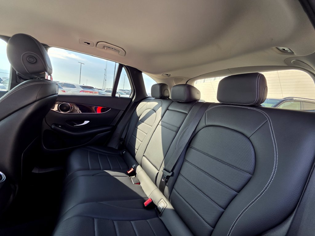 Used 2019 Mercedes-Benz GLC 300 image 16