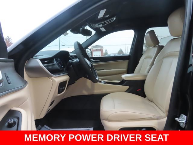 Used 2023 Jeep Grand Cherokee L Limited AWD/4WD image 18