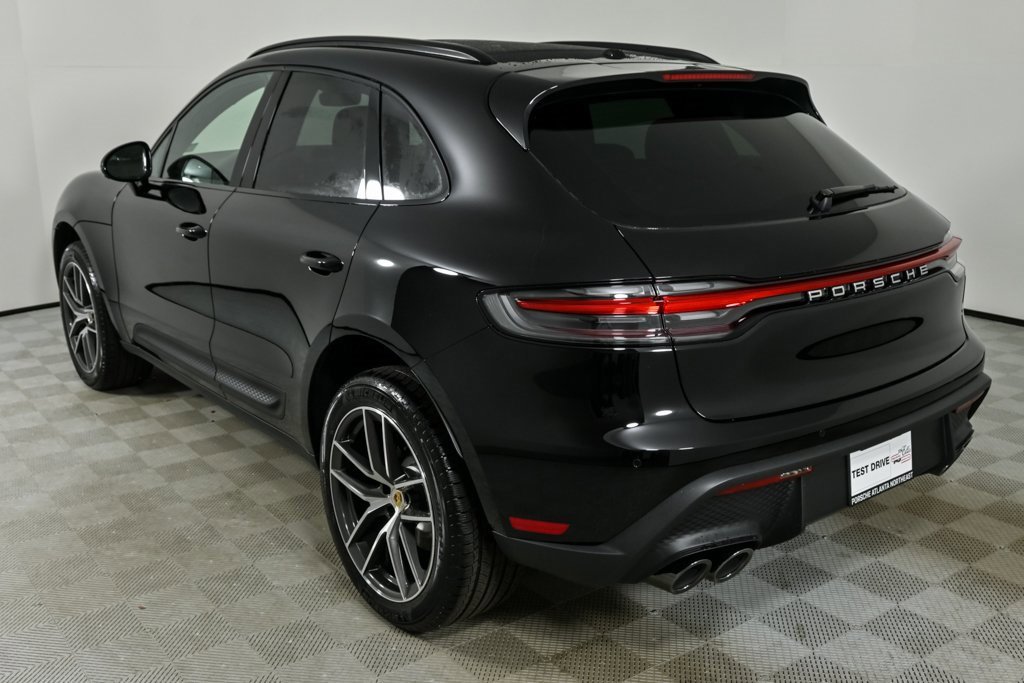 New 2026 Porsche Macan image 3