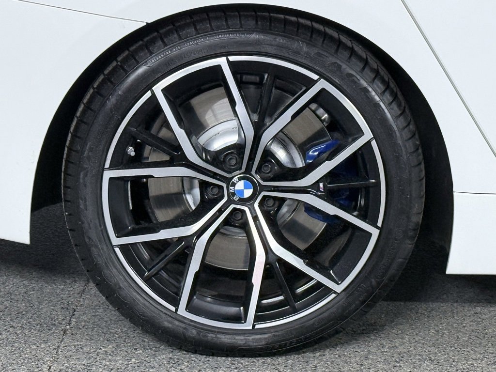 Used 2021 BMW M550i xDrive w/ Premium Package image 9