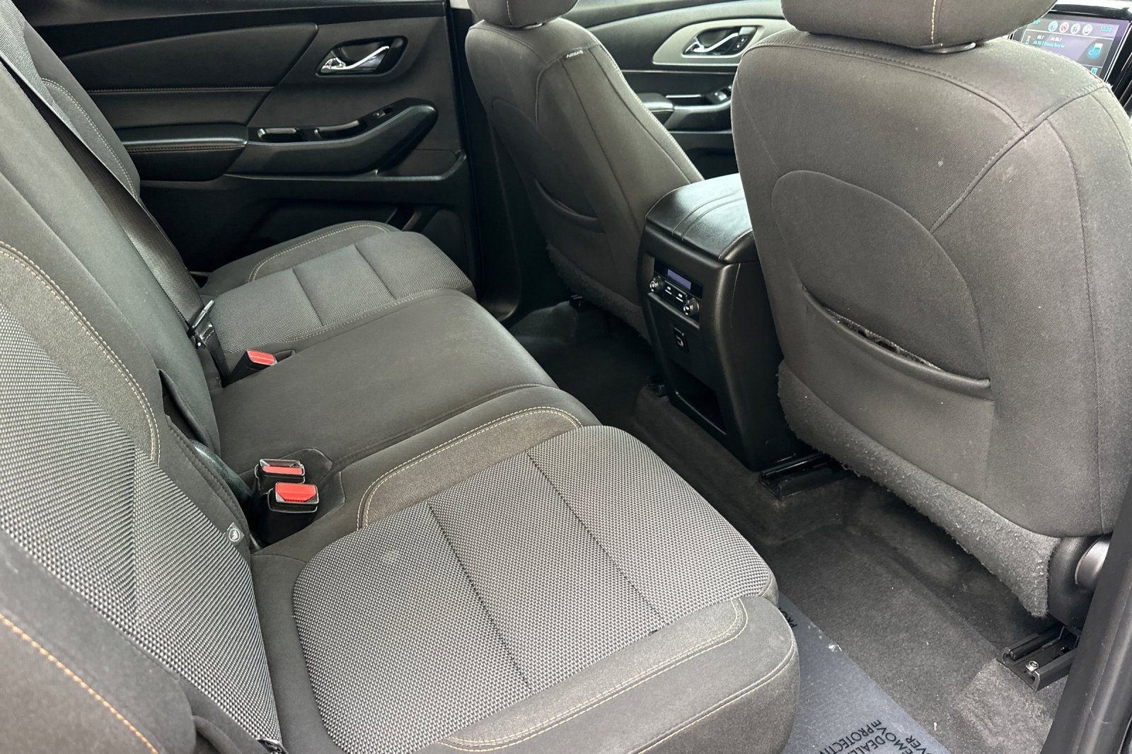 Used 2018 Chevrolet Traverse LT FWD image 20