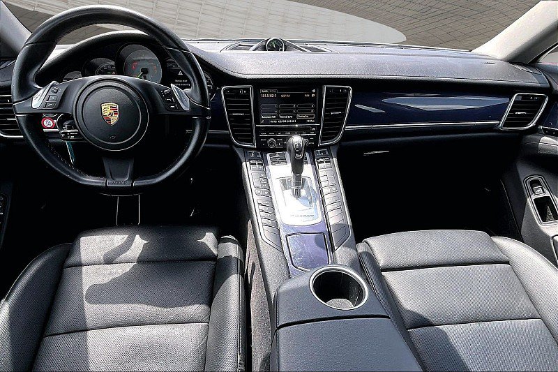 Used 2016 Porsche Panamera S RWD image 12