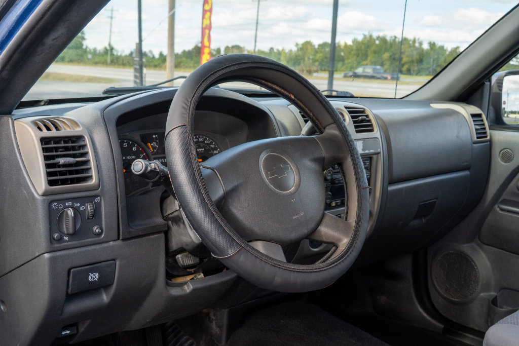 Used 2005 Chevrolet Colorado LS w/ Safe And Sound Package RWD image 12