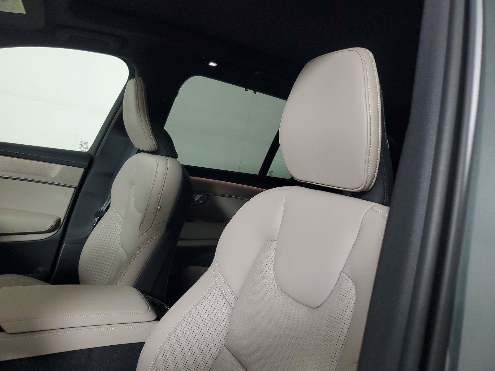 New 2027 Volvo XC90 B6 Ultra AWD/4WD image 23