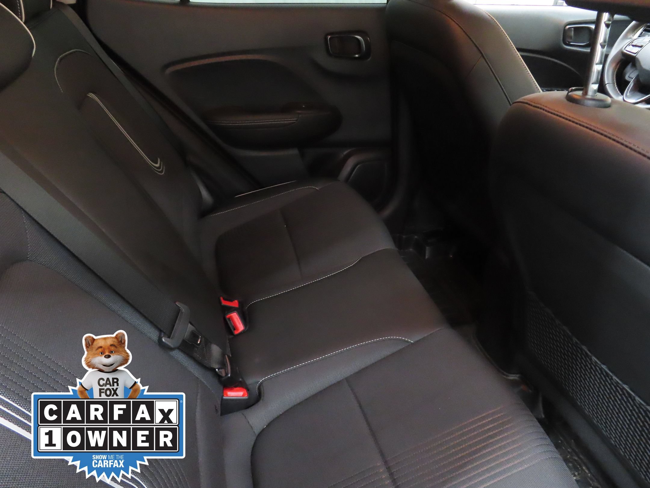 Used 2023 Hyundai Venue Limited w/ Cargo Package FWD image 24