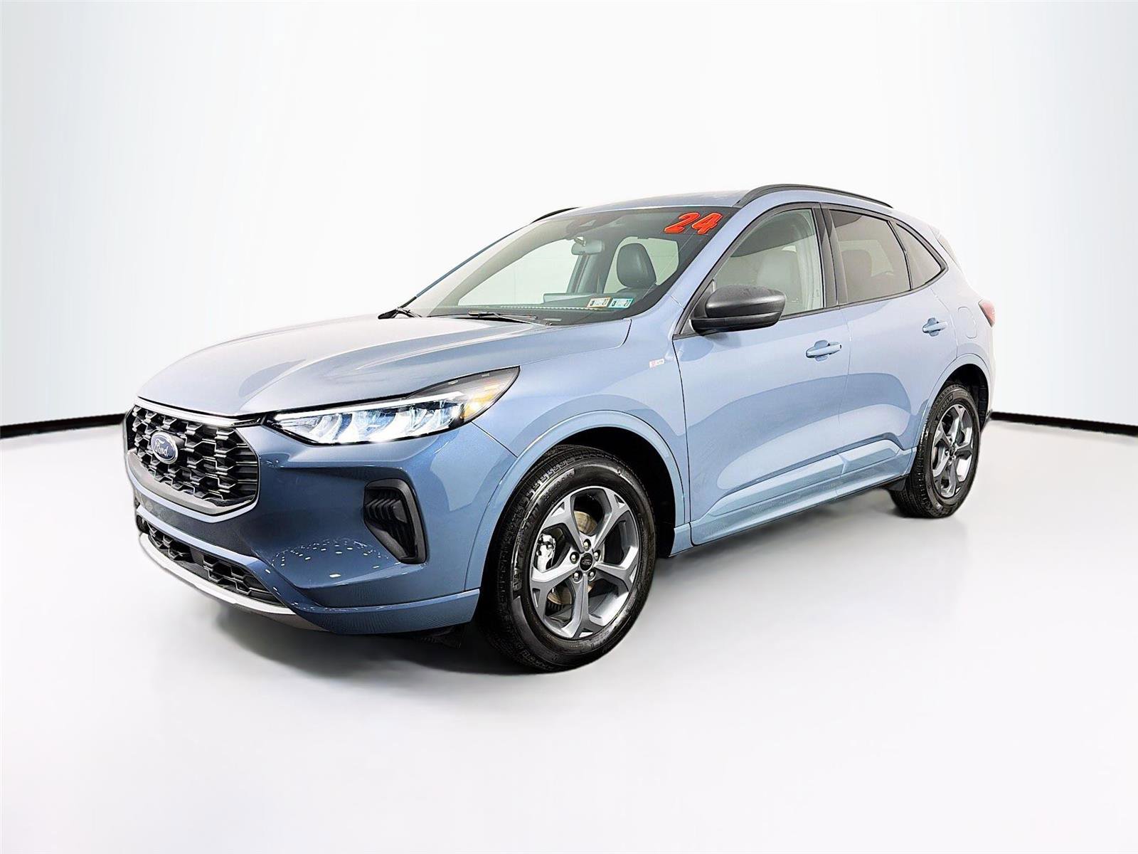 Used 2024 Ford Escape ST-Line w/ Tech Pack #1 image 3