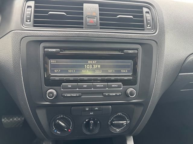 Used 2015 Volkswagen Jetta S image 19