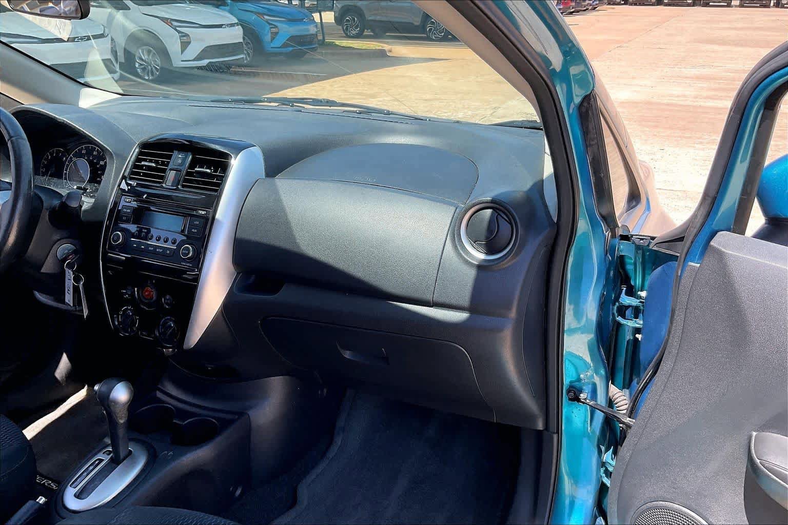 Used 2015 Nissan Versa Note SV FWD image 17