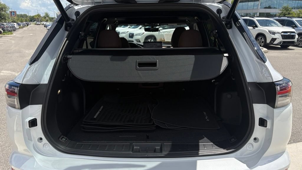 Used 2025 Mitsubishi Outlander SEL FWD image 18