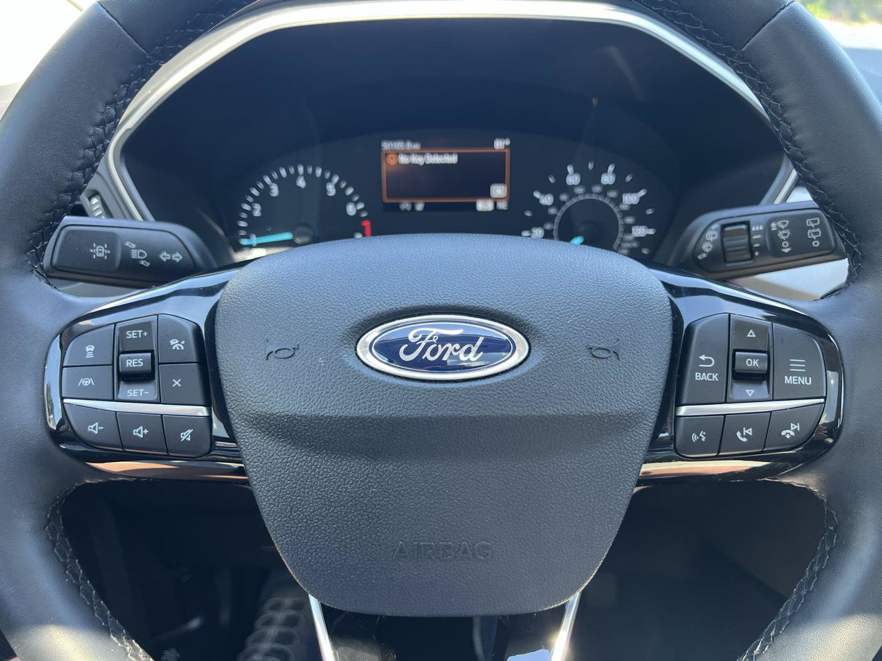 Used 2021 Ford Escape SE w/ Convenience Package FWD image 16