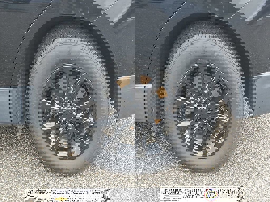 Certified 2018 Chevrolet Equinox LS FWD image 32