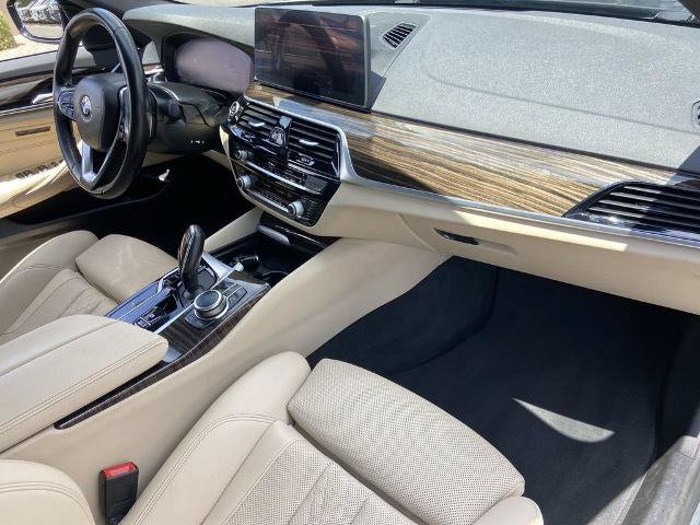 Used 2022 BMW 530i RWD image 25