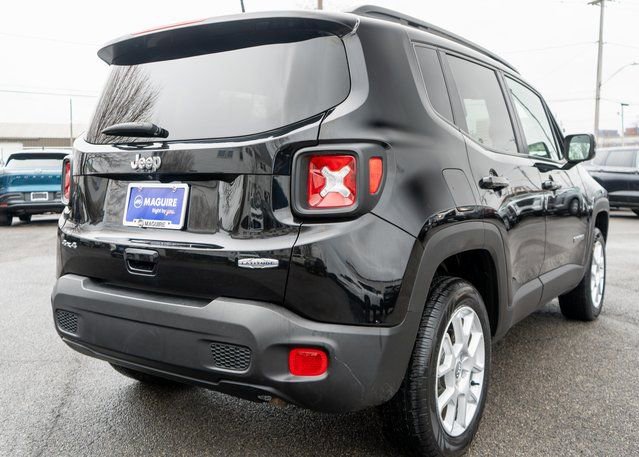 Used 2020 Jeep Renegade Latitude w/ Cold Weather Group image 6