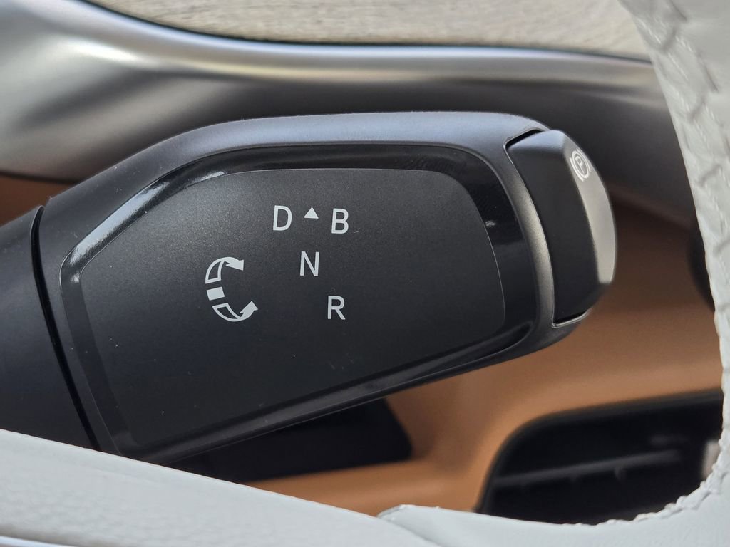 New 2025 Volkswagen ID. Buzz 1st Edition image 18