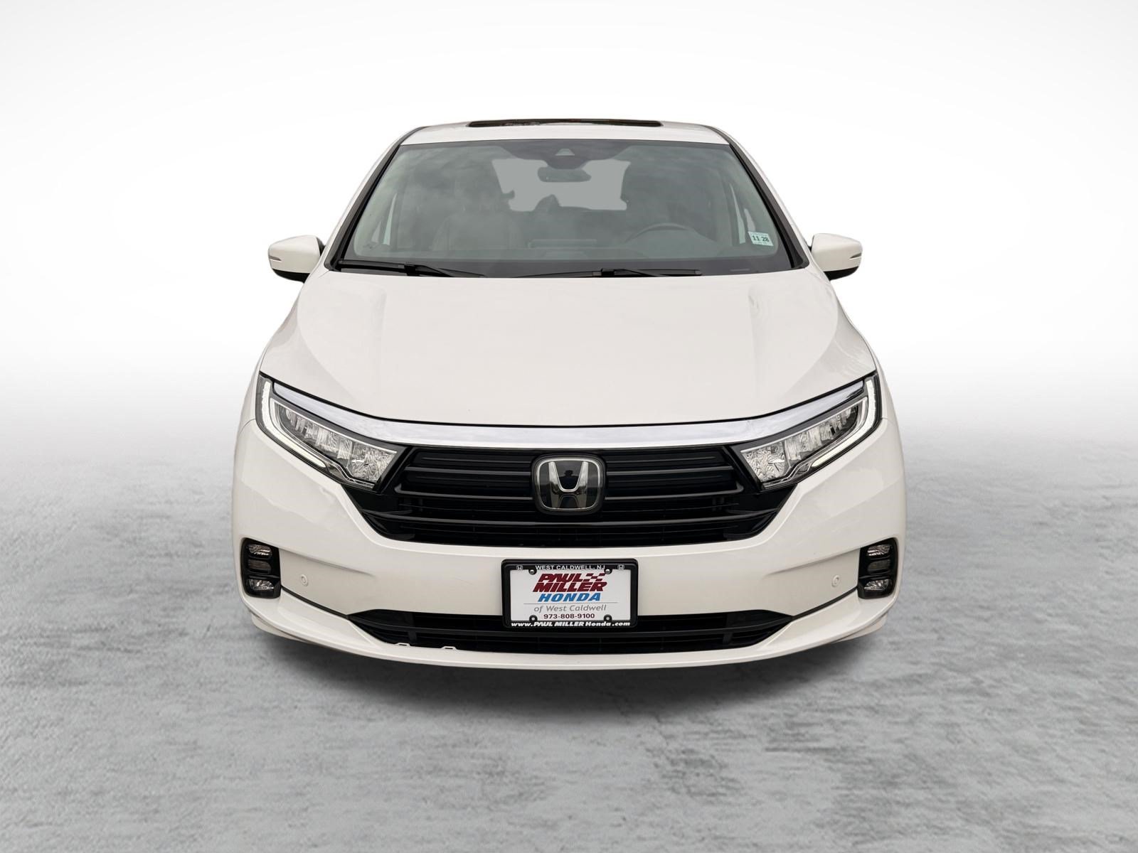 Certified 2024 Honda Odyssey Touring image 2