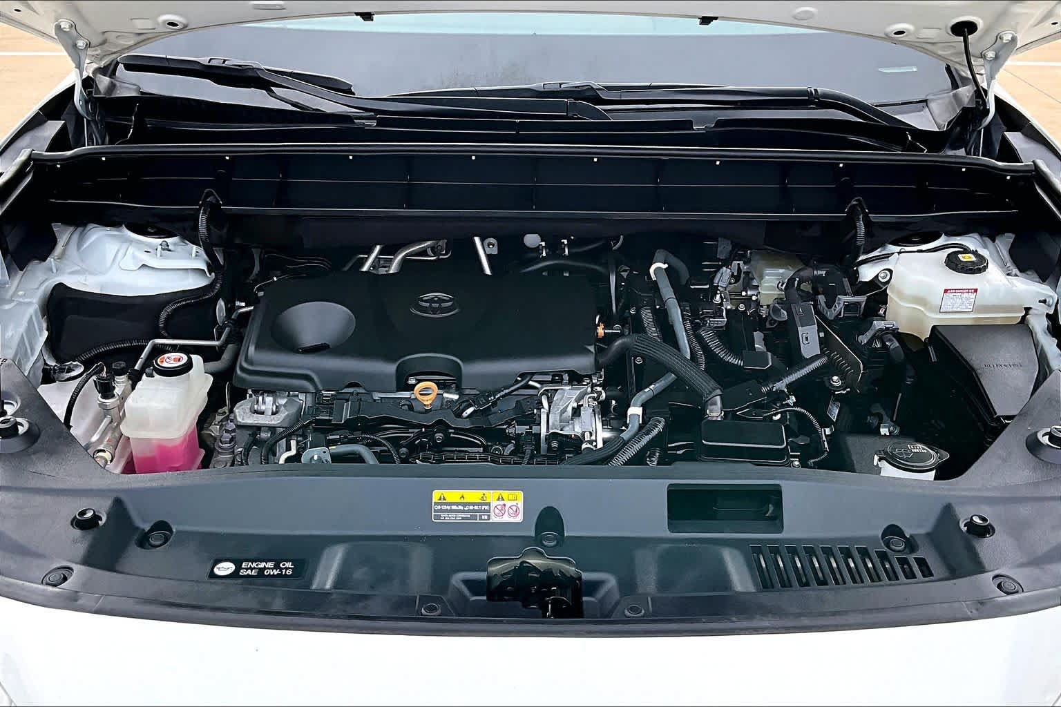 Used 2020 Toyota Highlander XLE FWD image 32