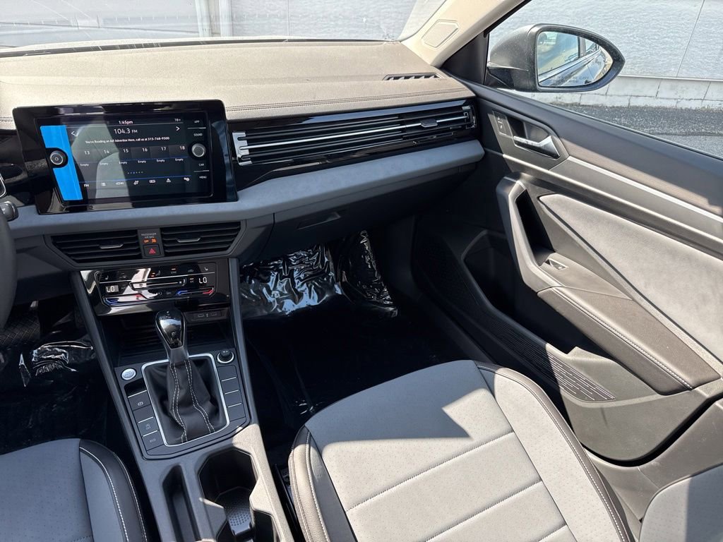 New 2026 Volkswagen Jetta SE FWD image 12