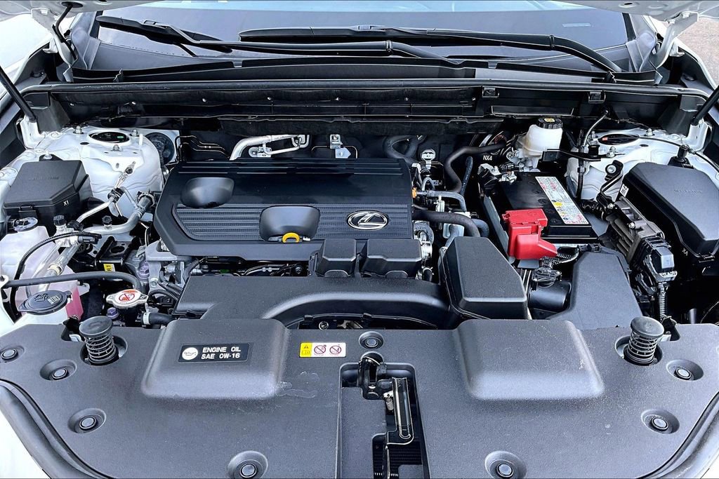 Used 2024 Lexus NX 250 FWD w/ Towing Package (2000 Lbs) image 24