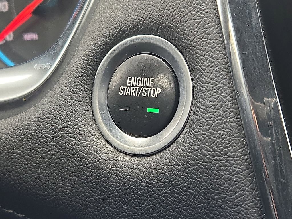 Used 2023 Chevrolet Traverse LT image 29