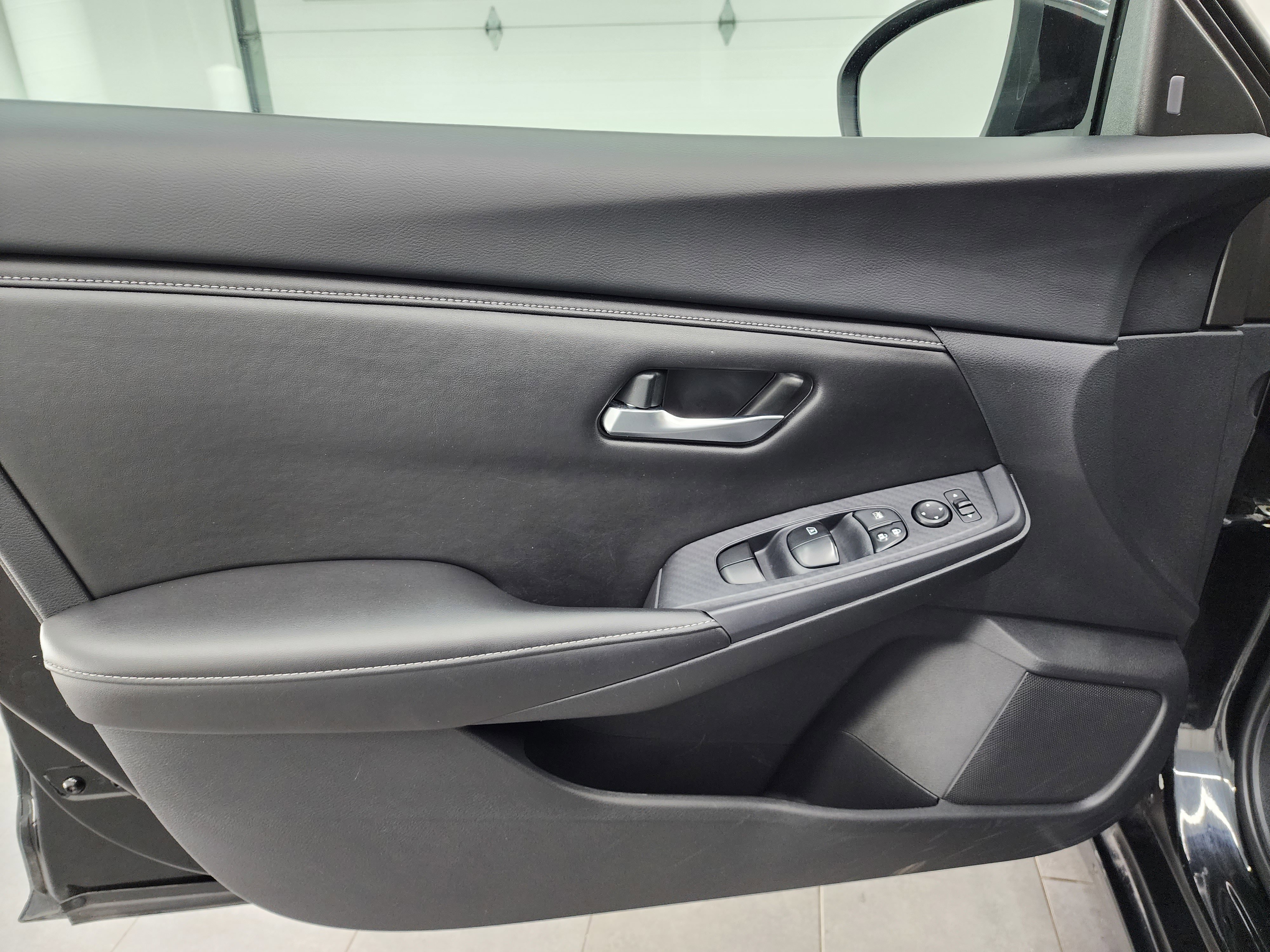 Used 2023 Nissan Sentra SV image 35