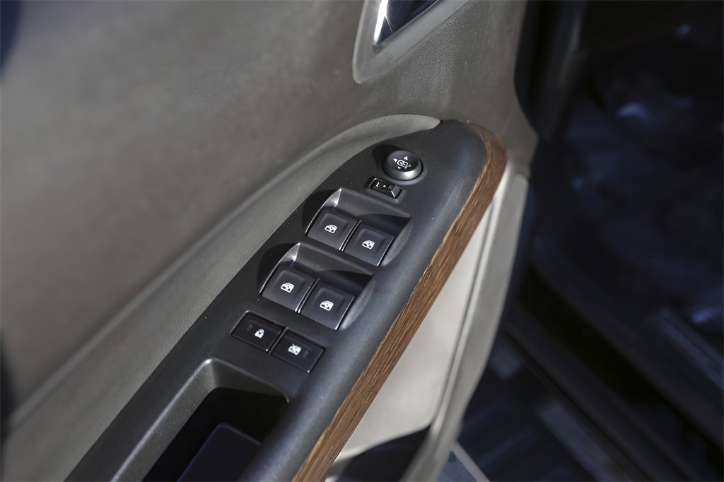 Used 2018 GMC Canyon Denali image 25