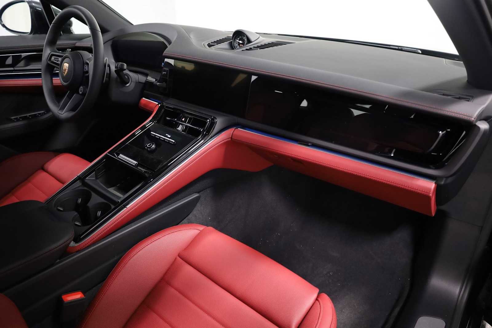 New 2025 Porsche Panamera 4 image 6