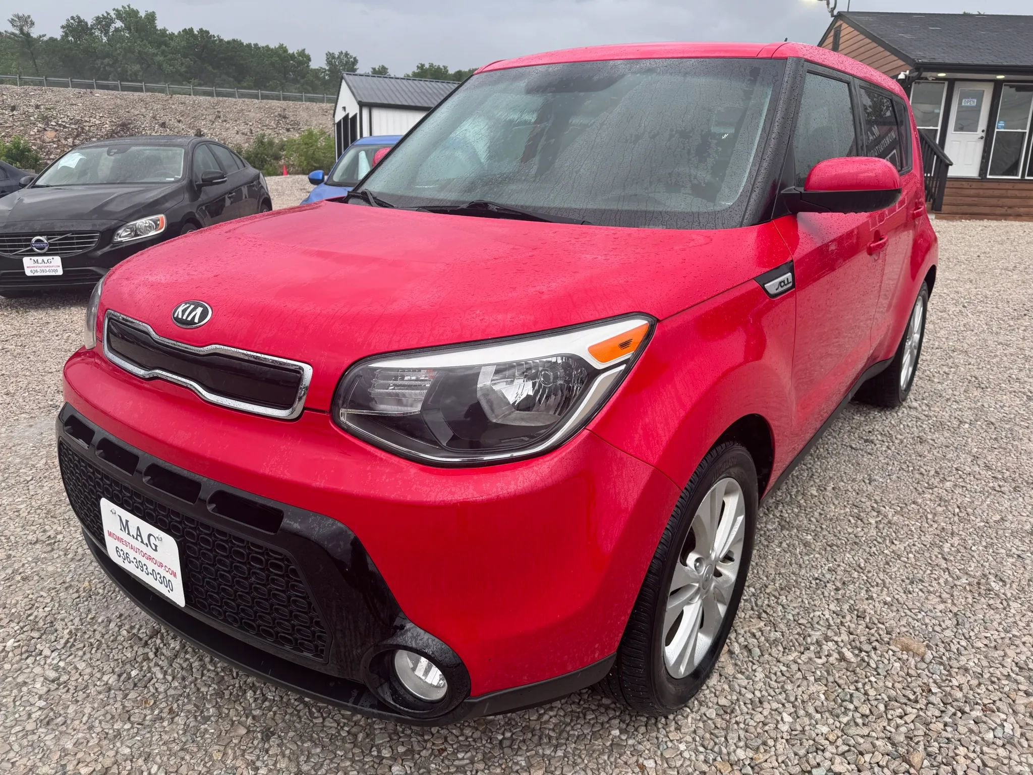 Used 2016 Kia Soul + FWD image 2