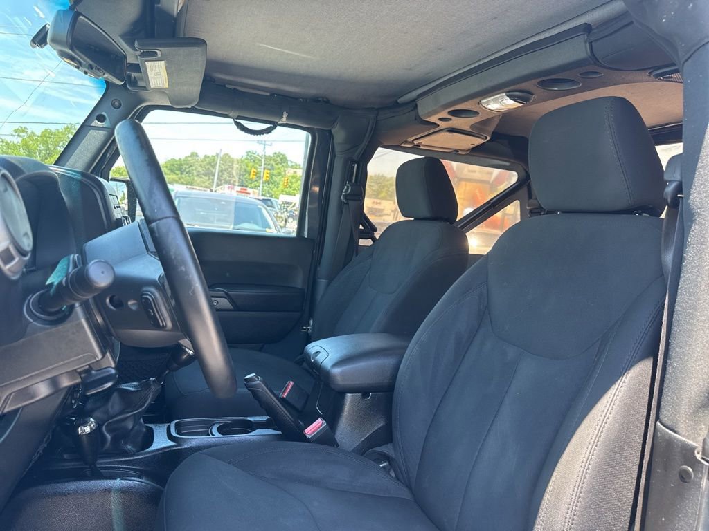 Used 2017 Jeep Wrangler Sport AWD/4WD image 16