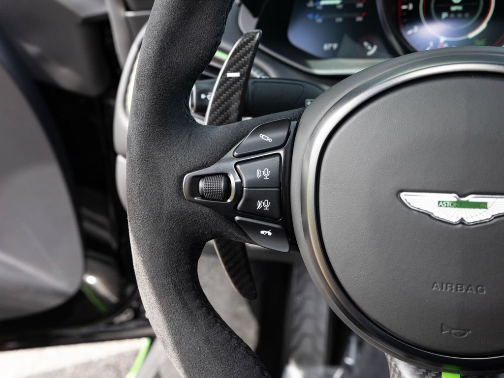Used 2023 Aston Martin V12 Vantage RWD image 33
