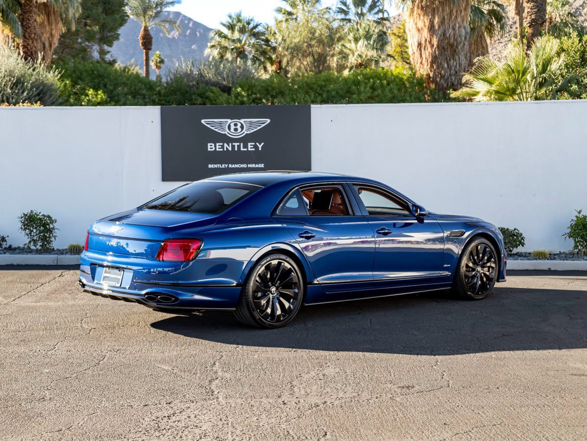 Certified 2023 Bentley Flying Spur V8 image 11