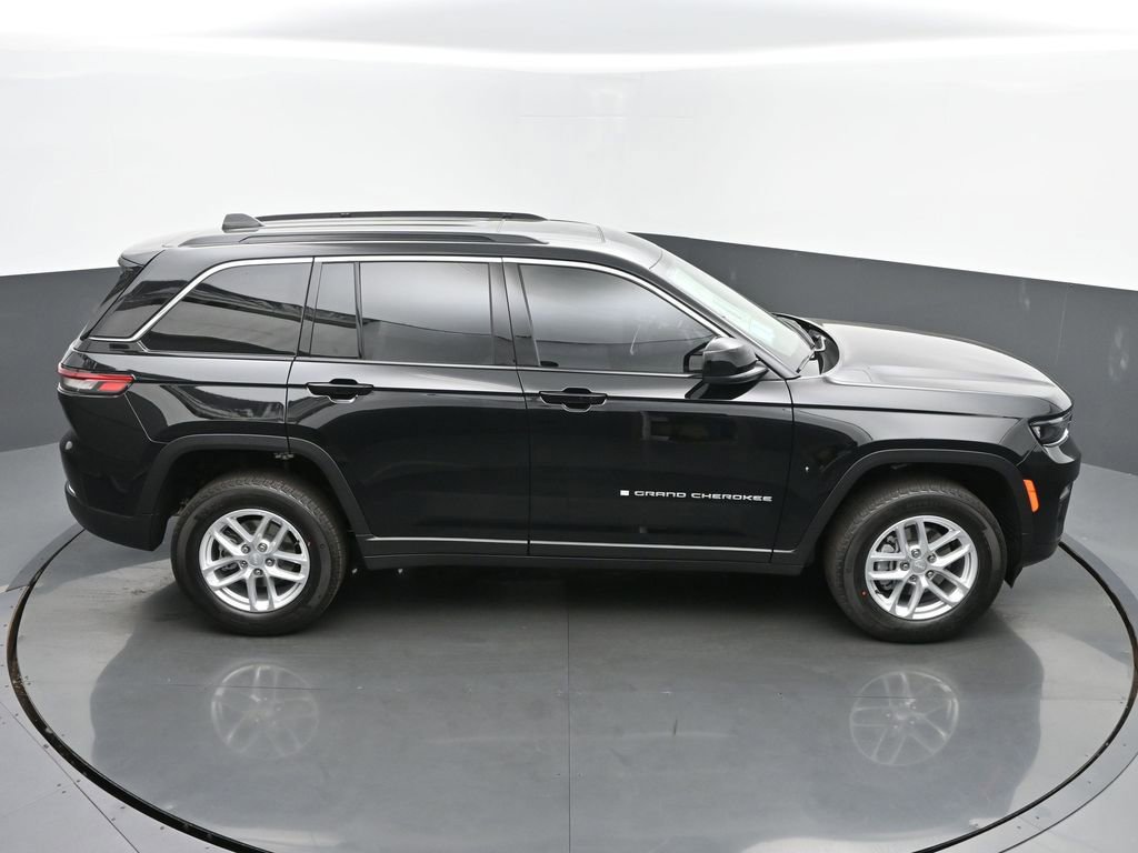 New 2025 Jeep Grand Cherokee Laredo X w/ Luxury Tech Group I image 11
