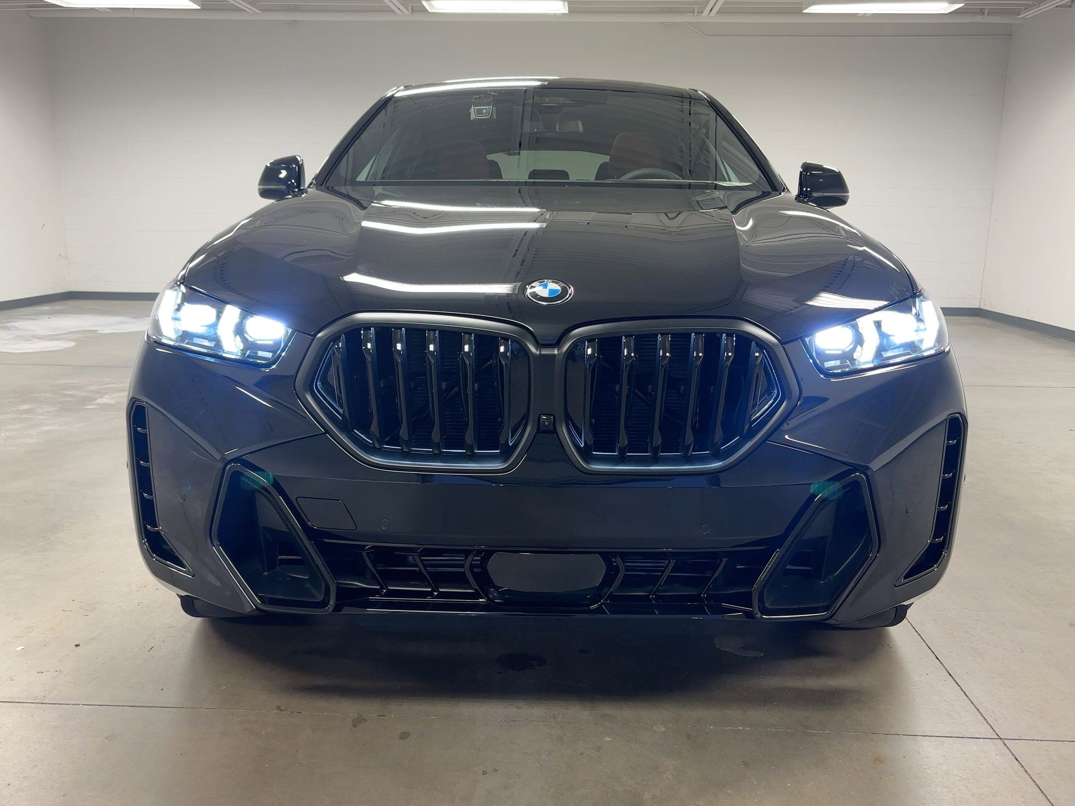 New 2026 BMW X6 xDrive40i w/ Executive Package image 5