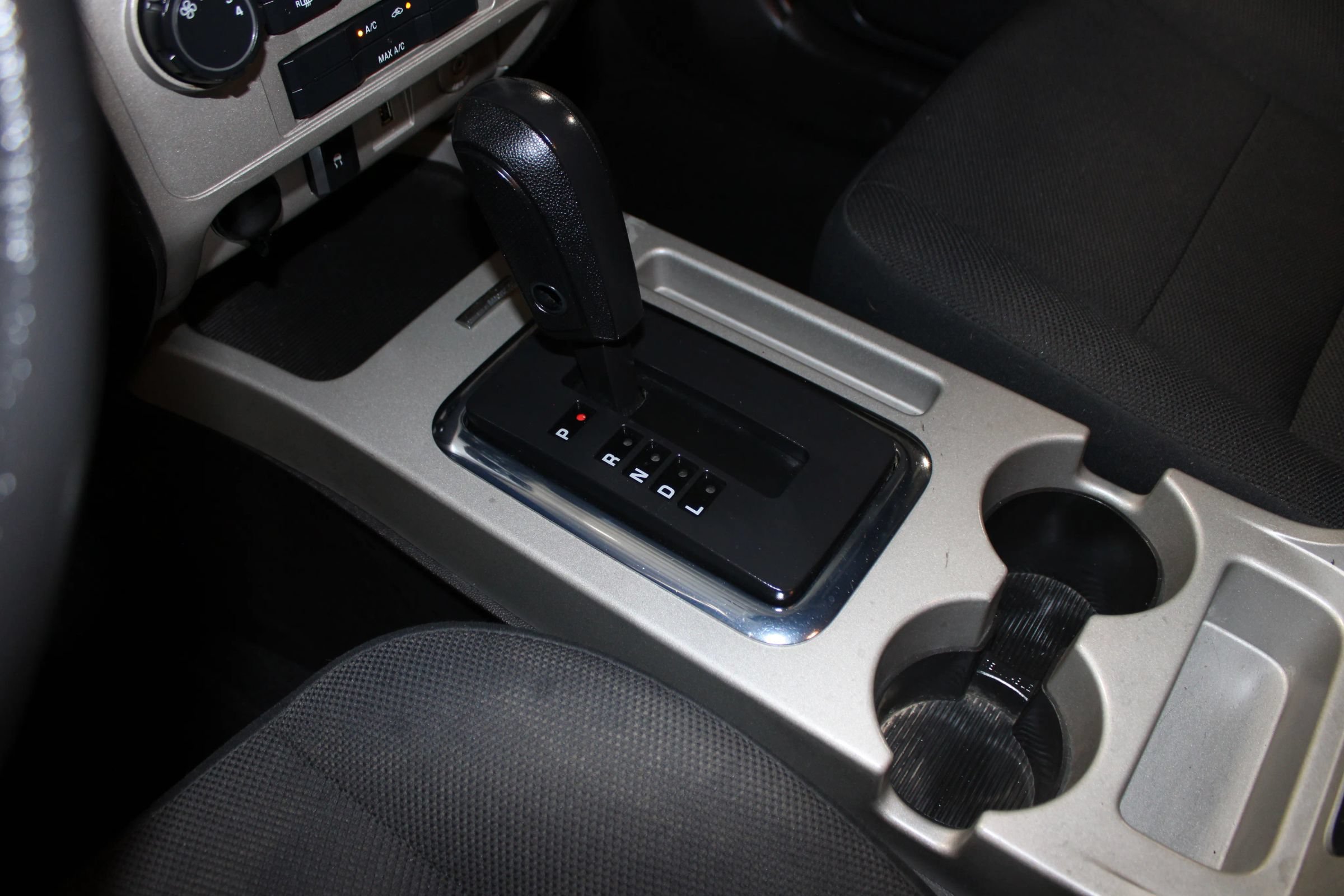 Used 2010 Ford Escape XLT FWD image 17