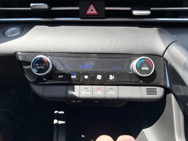 New 2026 Hyundai Elantra Hybrid FWD image 23