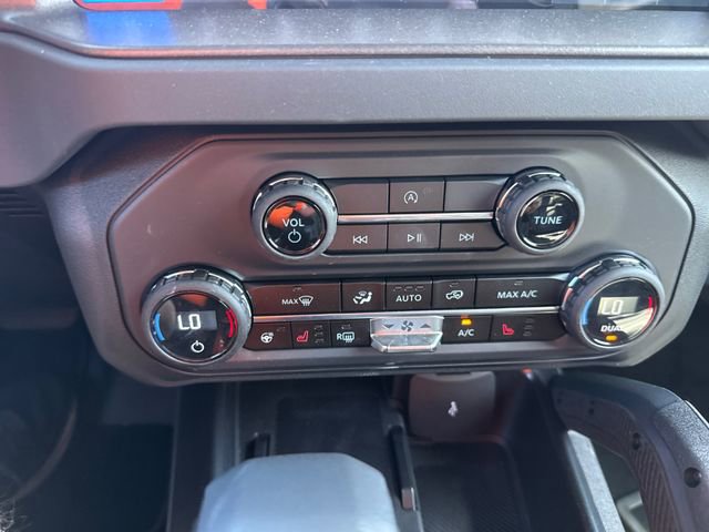 New 2025 Ford Bronco Outer Banks w/ Sasquatch Package AWD/4WD image 24