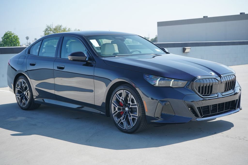 New 2026 BMW 540i xDrive w/ Executive Package image 3