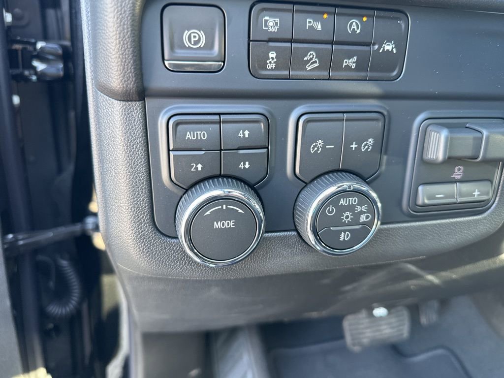 New 2025 Chevrolet Tahoe Premier w/ Sun And Tow Package image 11