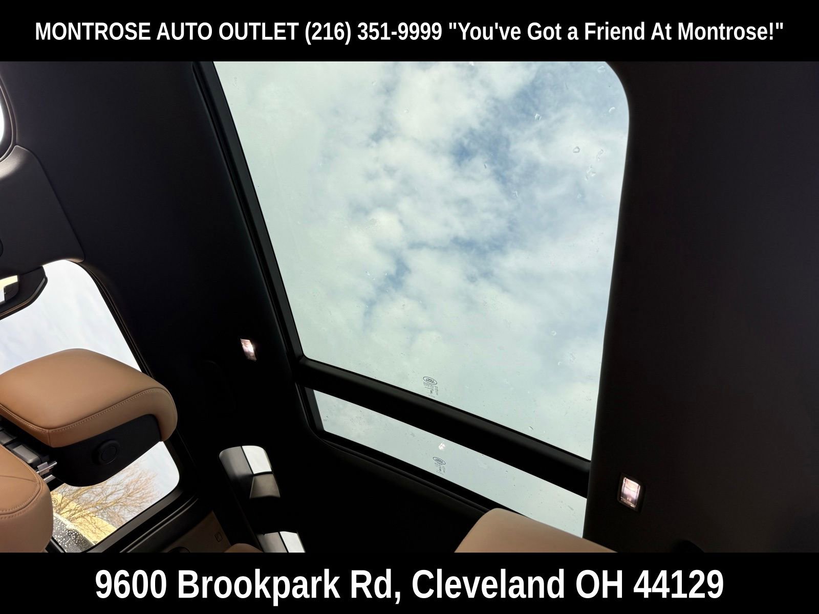 New 2026 Land Rover Defender 110 X-Dynamic SE image 38