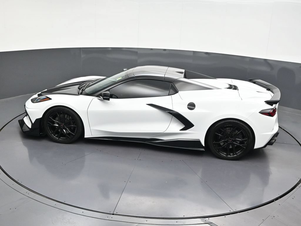 Used 2025 Chevrolet Corvette Stingray Preferred Conv w/ Z51 Performance Package RWD image 19