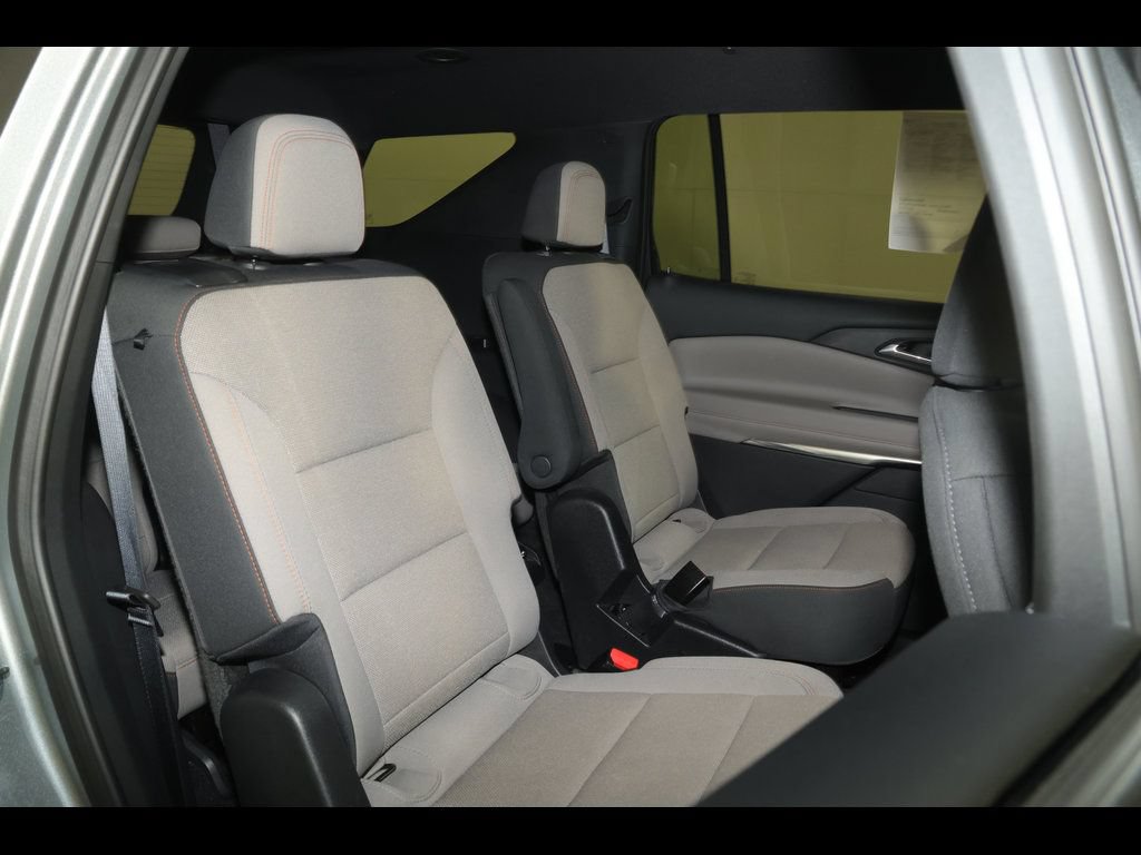 Used 2025 Chevrolet Traverse LT AWD/4WD image 31