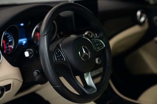 Used 2018 Mercedes-Benz CLA 250 4MATIC image 11