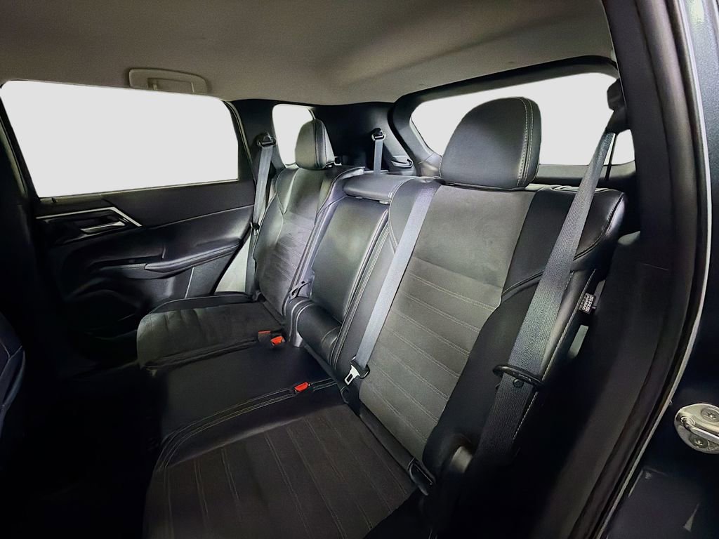 Used 2024 Mitsubishi Outlander SE image 24