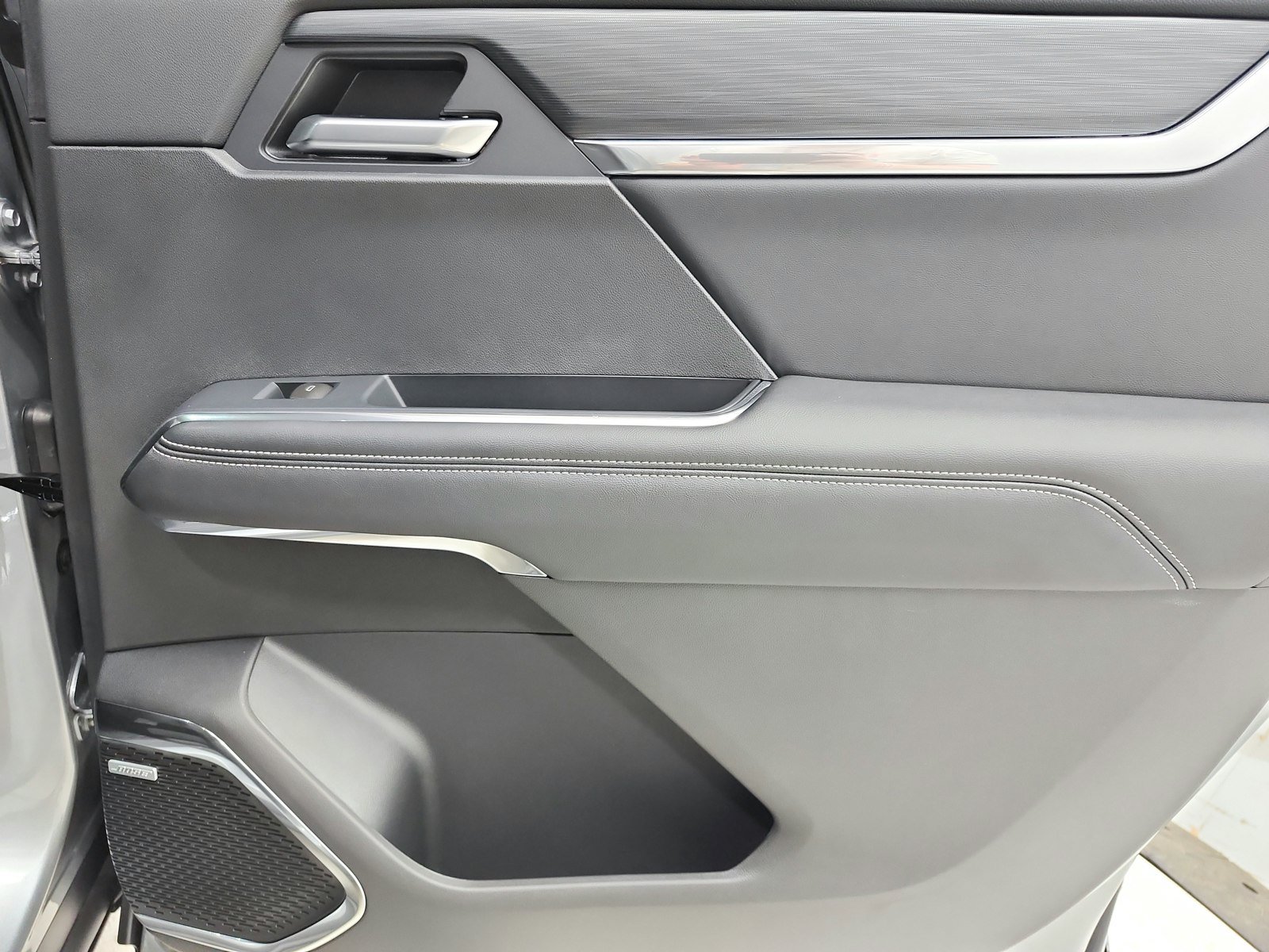 New 2027 GMC Acadia Elevation w/ Elevation Premium Package FWD image 44