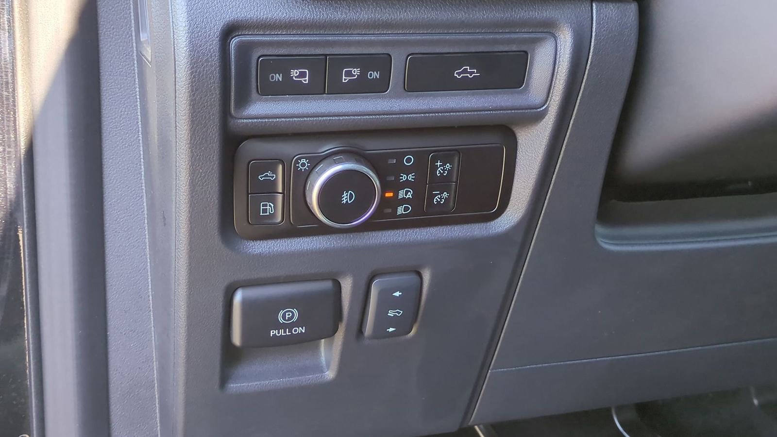 Certified 2024 Ford F150 Platinum w/ Equipment Group 702A High image 20