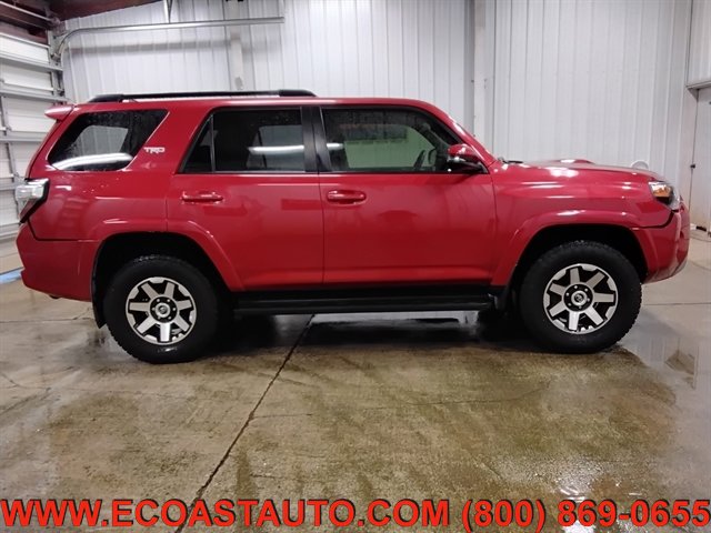 Used 2021 Toyota 4Runner TRD Off-Road Premium AWD/4WD image 2