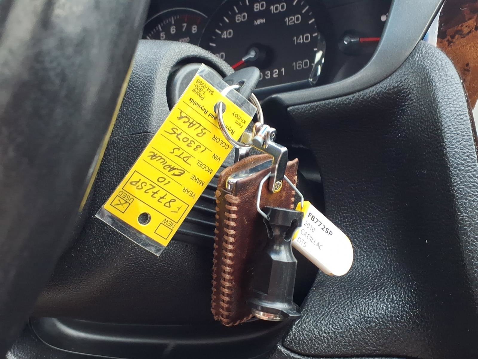 Used 2010 Cadillac DTS Premium image 17