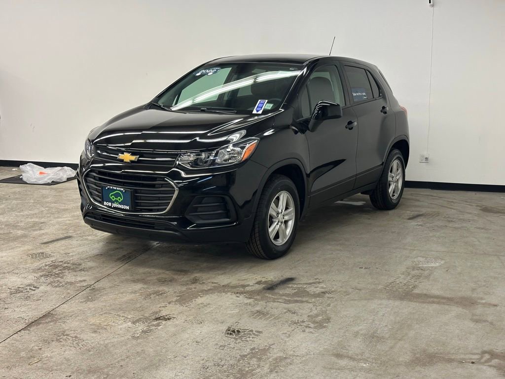 Certified 2022 Chevrolet Trax LS w/ Tint and Cruise Package image 6