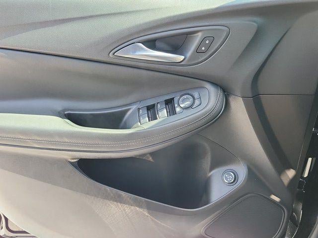 Used 2023 Buick Encore GX Select w/ Sport Touring Package FWD image 16